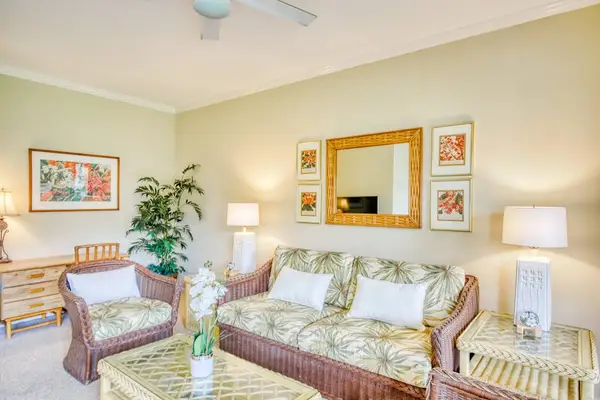 Cozy Lounge For Family Gatherings