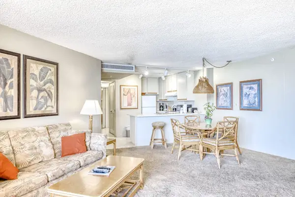 Bright Open Living Made For Relaxing