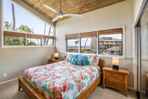 Comfortable Space for Family and Friends Together