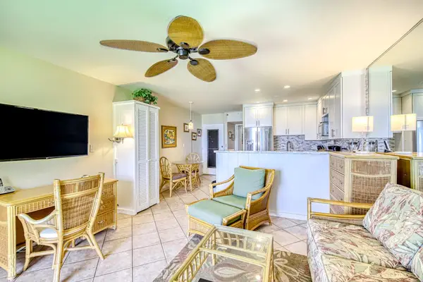 Bright Tropical Living Room