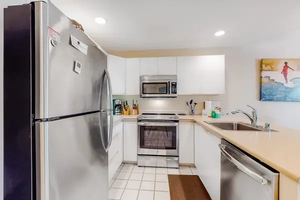 Chef Inspired Kitchen With Ample Space