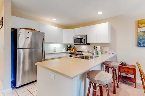 Modern Kitchen Ready For Family Feasts