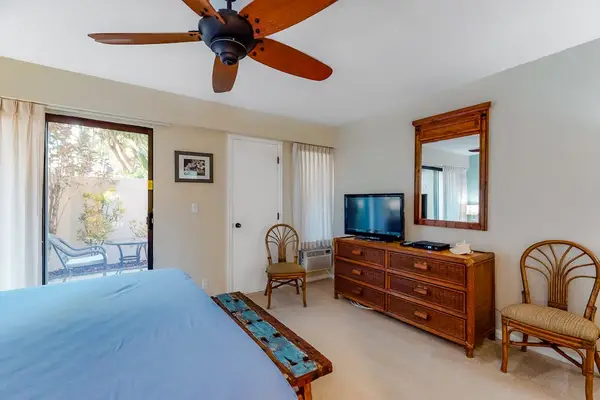 Spacious Bedroom With Tropical Comfort