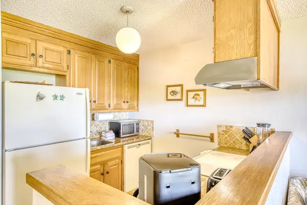 Well Equipped Island Kitchen