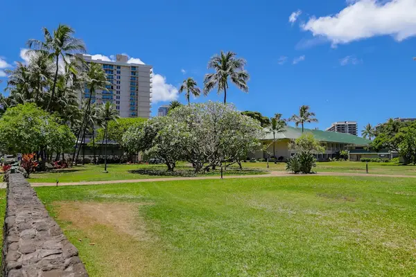 Enjoy the warm, welcoming atmosphere of the surrounding neighborhood.