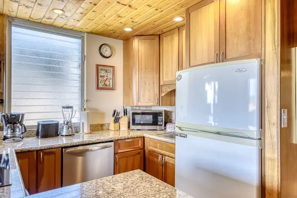 Fully Equipped Island Kitchen