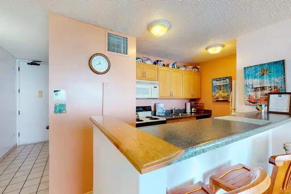 Kitchen With Spacious Breakfast Bar