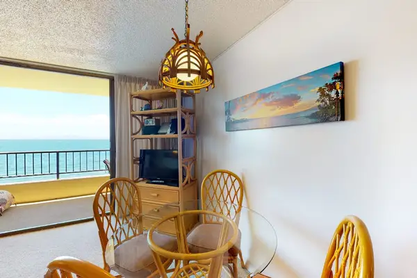 Ocean View Breakfast Nook