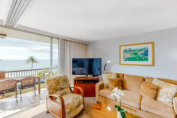 Relax in Spacious Island Comfort