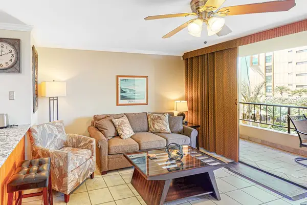 Living room with a comfortable sofa bed for any extra company.