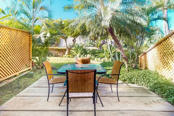 Private Poolside Garden Patio