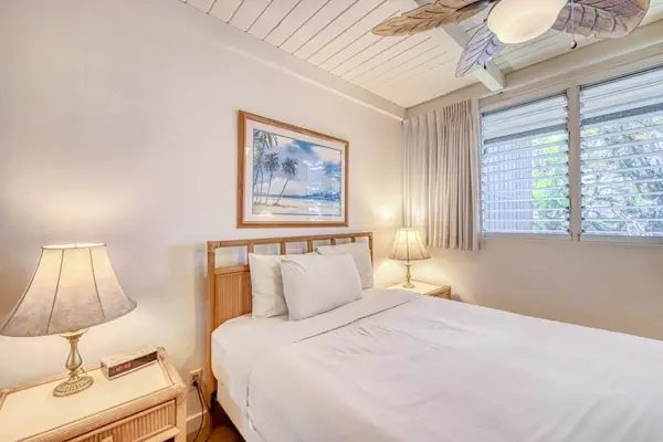 Comfortable Island Bedroom