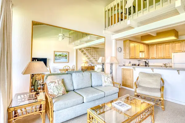 Cozy Open Concept Living Area