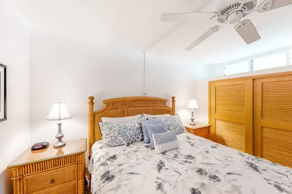 Cozy Bedroom With Warm Island Style