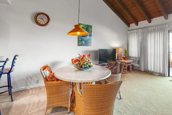 Island Inspired Dining Nook