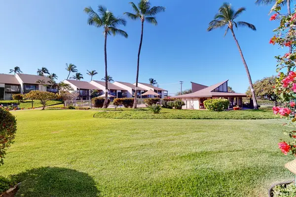 Spacious tropical gardens perfect for a relaxing stroll
