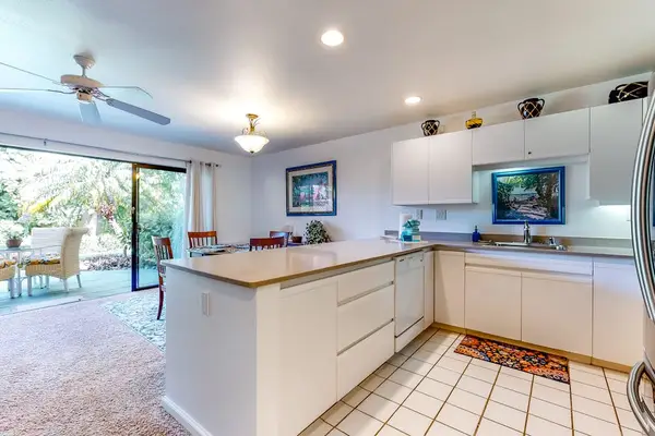 Open Kitchen Perfect For Entertaining