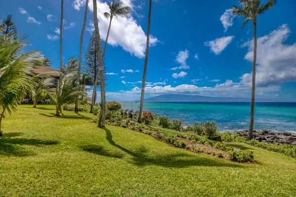Mahina Surf Resort tropical paradise
