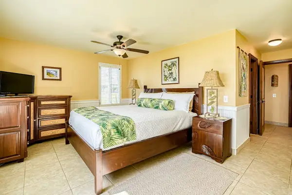Serene Bedroom With Tropical Accents