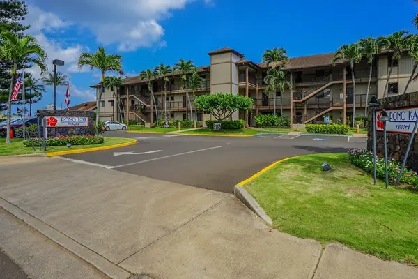Beautiful Resort Exterior With Tropical Landscapes
