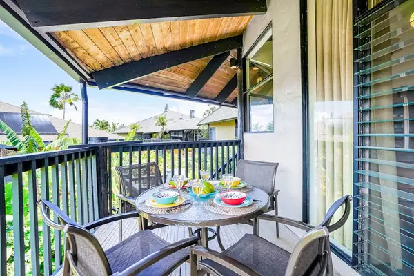 Spacious lanai with dining space, ideal for al fresco meals