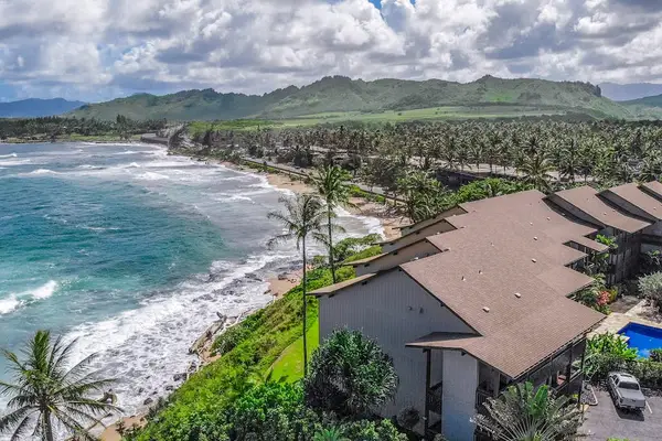 Oceanfront view with endless coastal scenery to enjoy