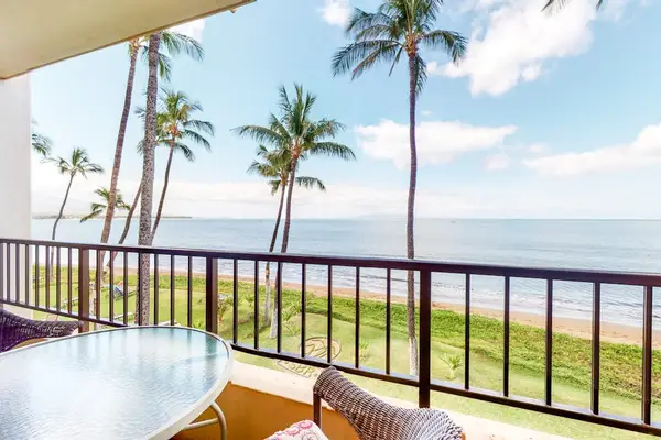 Sunrise Balcony With Endless Ocean Views