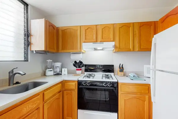 Cook with Ease in the Full Kitchen