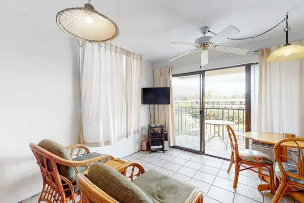 Relax in Spacious Island Comfort