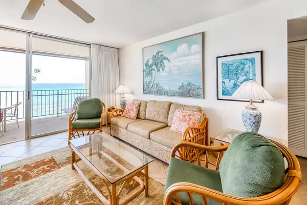 Relax In Your Sun Filled Island Retreat