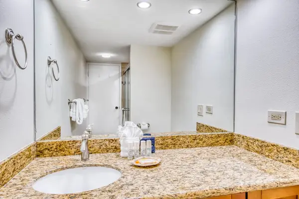 Spa Inspired Vanity With Granite Elegance