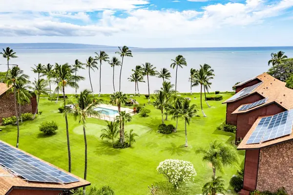 Discover the natural beauty of the shore just moments from your stay