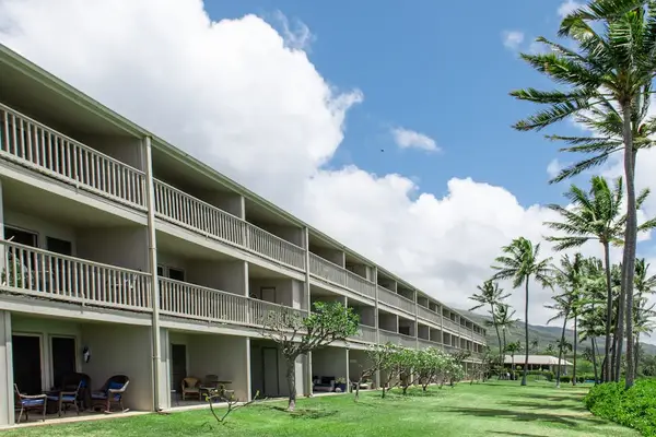 Welcoming island vacation space with comfortable guest amenities