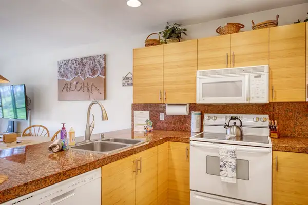 Fully Equipped Island Kitchen