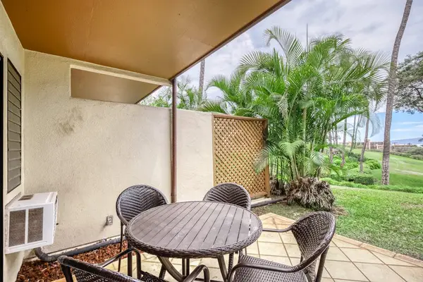Private Tropical Garden Patio