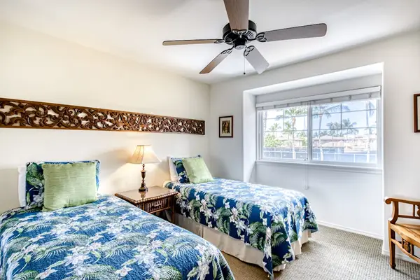 Twin bedroom perfect for family or friends