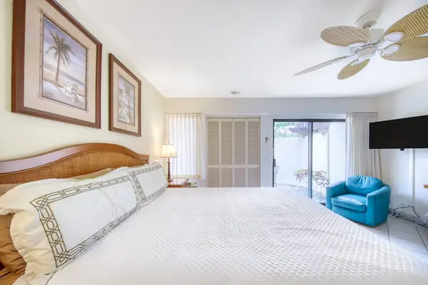 Bright Bedroom With Cozy Seating