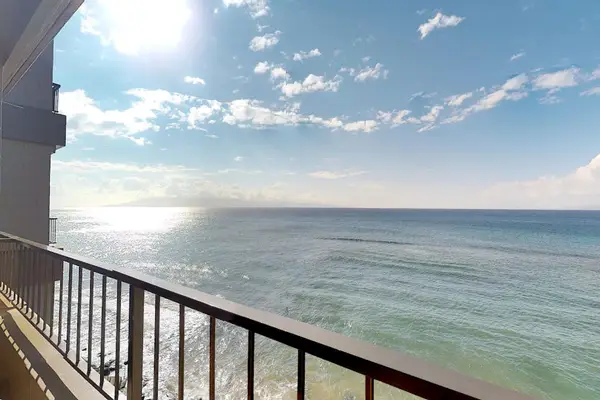 Private Balcony With Breathtaking Pacific Views