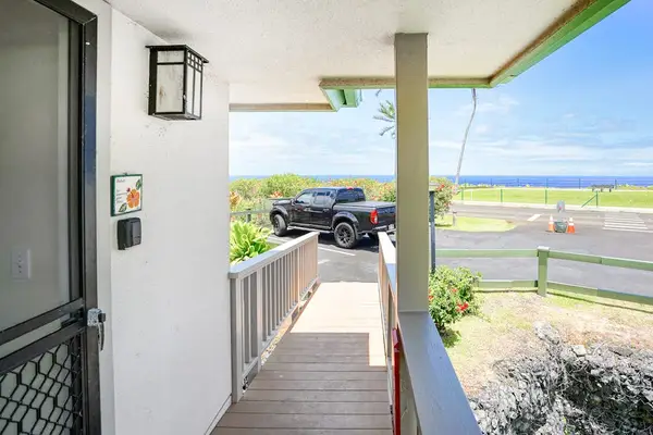 Private Entry To Your Tropical Retreat