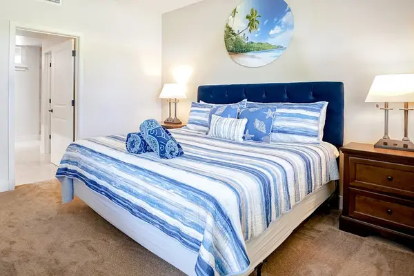 Master bedroom with king bed and en-suite bathroom
