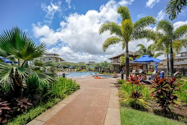Pili Mai Resort Community Pool and Hot Tub