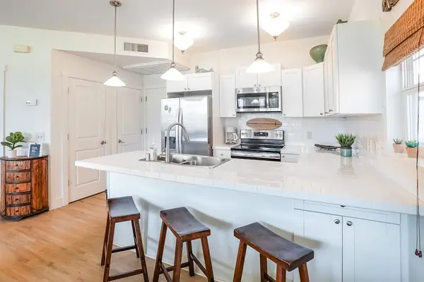 Bright Kitchen with Plenty of Space