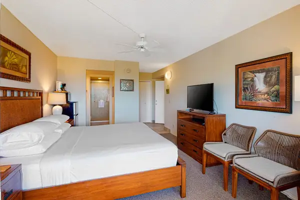Enjoy peaceful surroundings with cool ocean breezes nearby