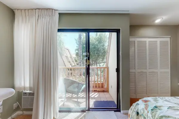 Wake Up To Private Lanai Views