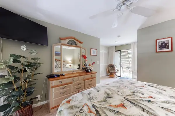 Relaxing Bedroom With Island Charm