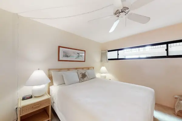 Master bedroom with en-suite bathroom