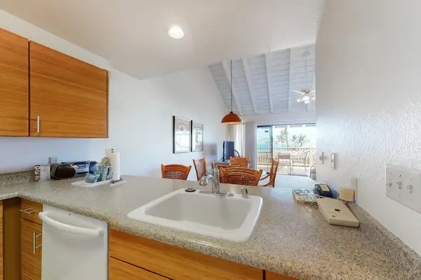 Fully equipped kitchen with modern finishes