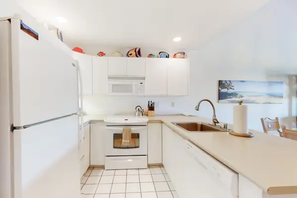 Bright Space Ready For Home Cooking