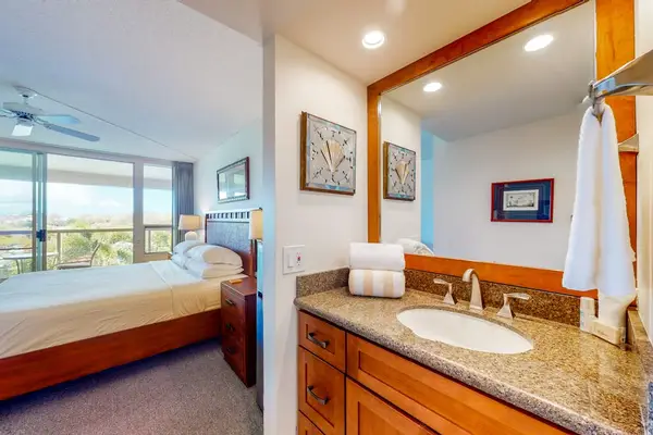 Elegant Ensuite With Granite Vanity