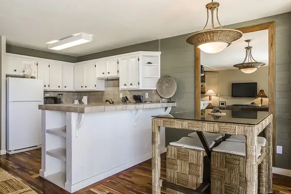 Fully stocked kitchen so you enjoy a nice dinner in, after a long day.